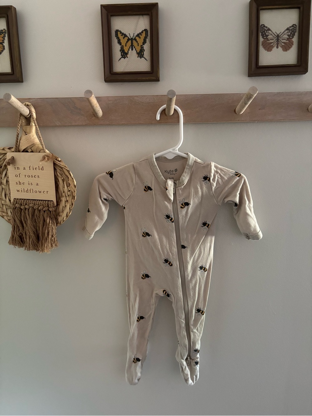 Kyte Baby Bee Print Zip Footie